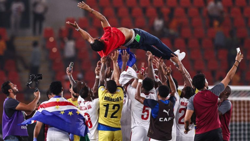 Afcon 2023: Cape Verde 1-0 Mauritania - Ryan Mendes penalty sends Blue Sharks to quarter-finals