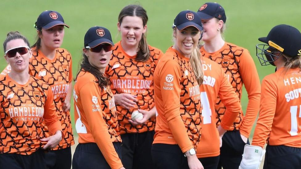 ECB inviting counties to run top-tier women's sides from 2025